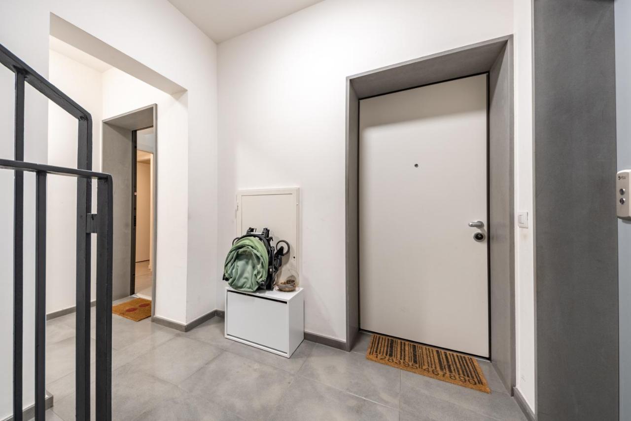 Renovated With Garden & Veranda! Apartment Mailand