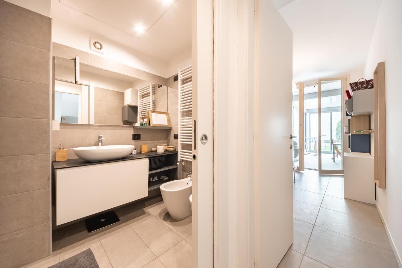 Apartment Renovated With Garden & Veranda! Mailand